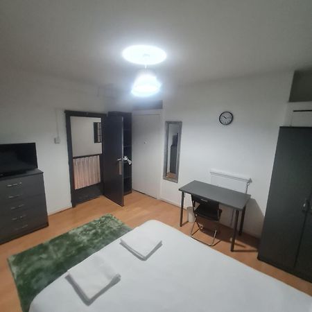 Colebert Avenue Apartment London Bagian luar foto