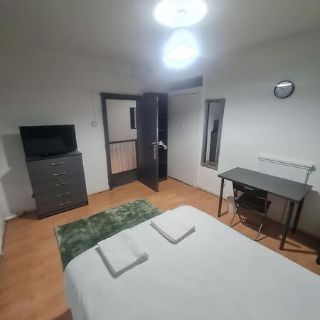 Colebert Avenue Apartment London Bagian luar foto