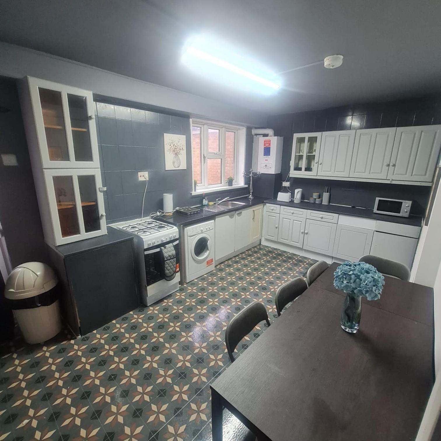Colebert Avenue Apartment London Bagian luar foto